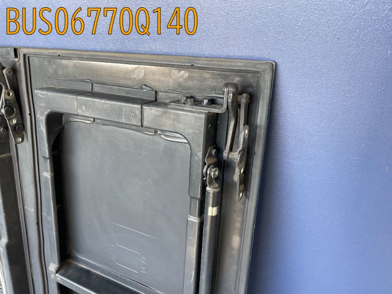 BUS06770Q140