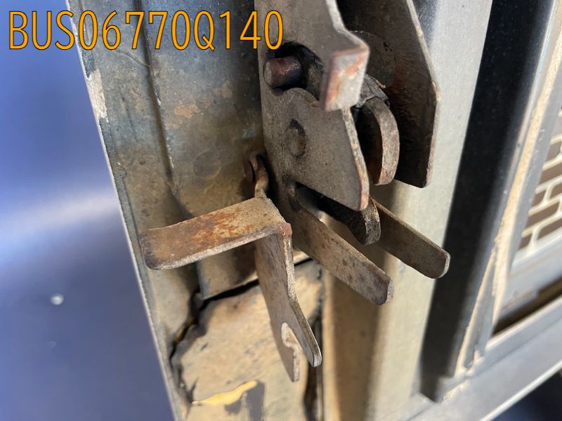BUS06770Q140