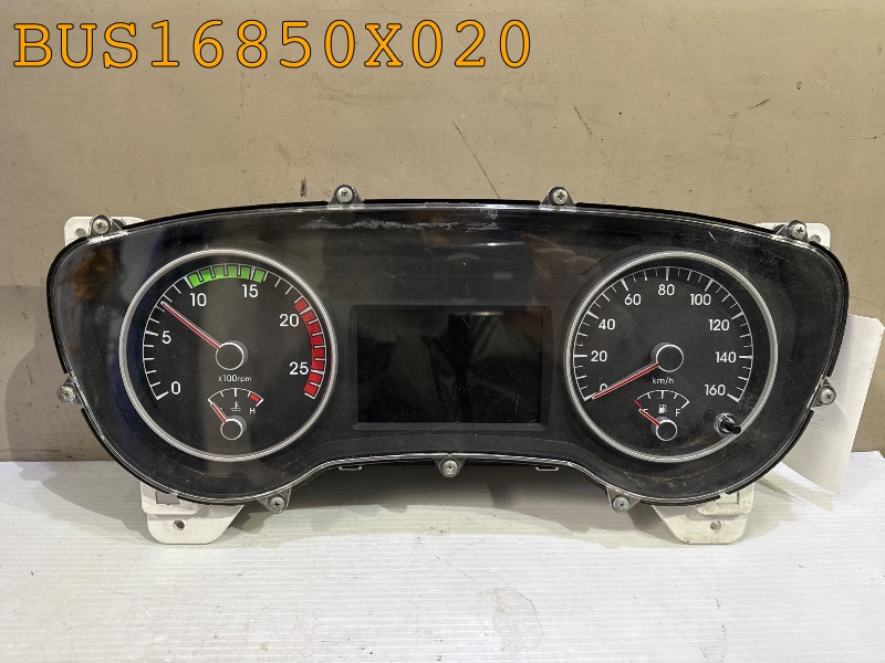 BUS16850X020