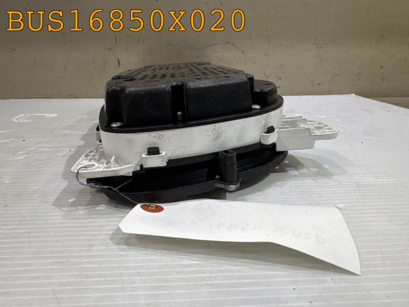 BUS16850X020
