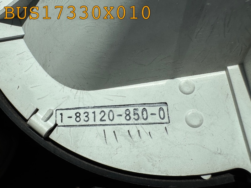 BUS17330X010