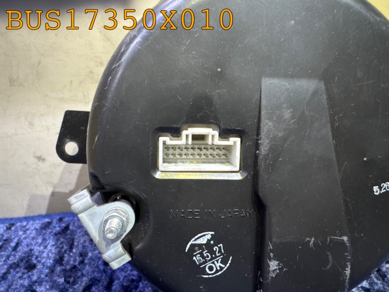BUS17350X010