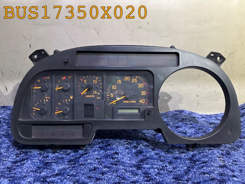 BUS17350X020
