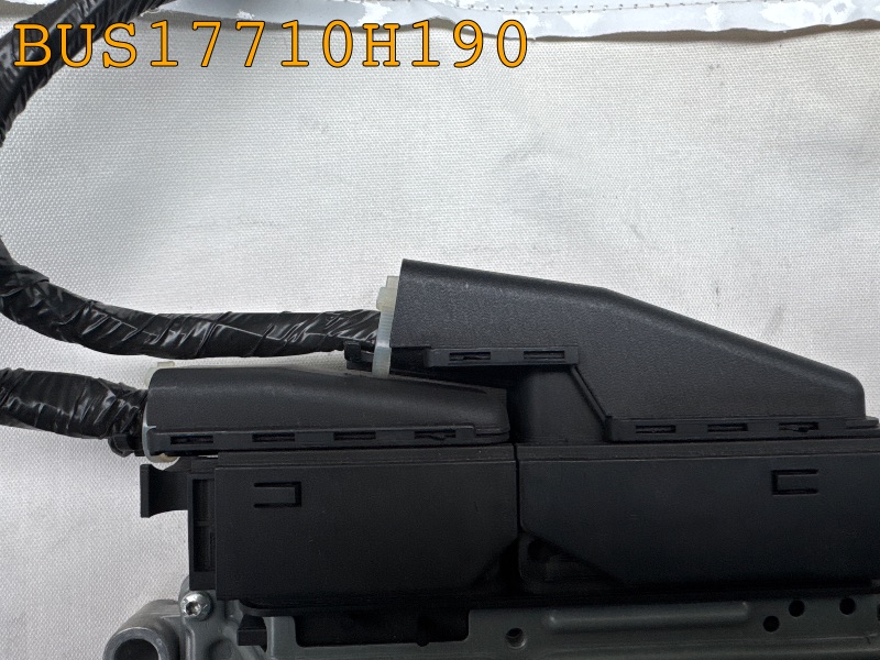 BUS17710H190