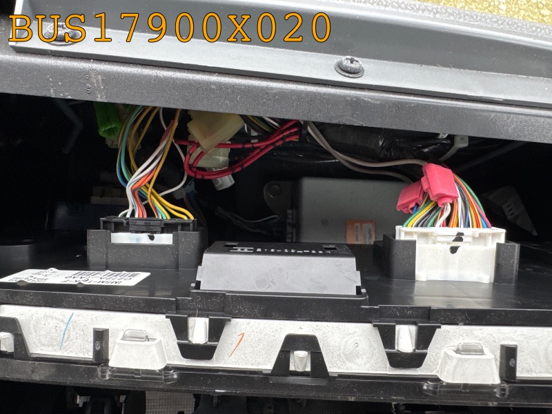 BUS17900X020