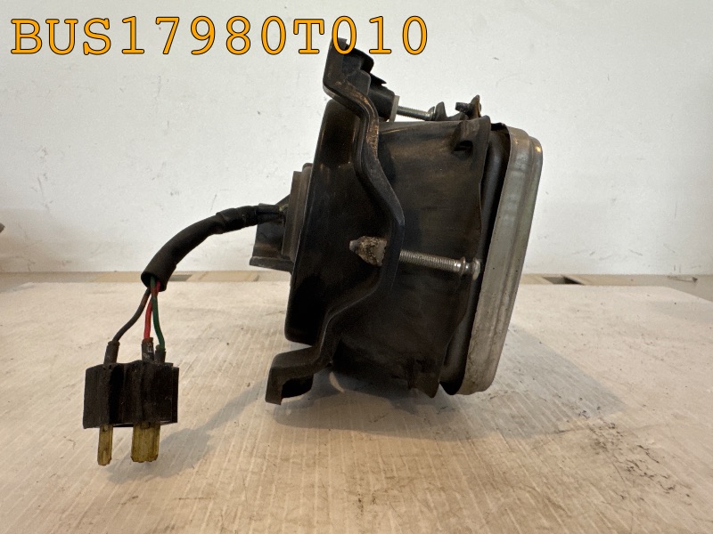 BUS17980T010