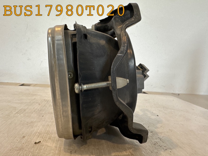 BUS17980T020