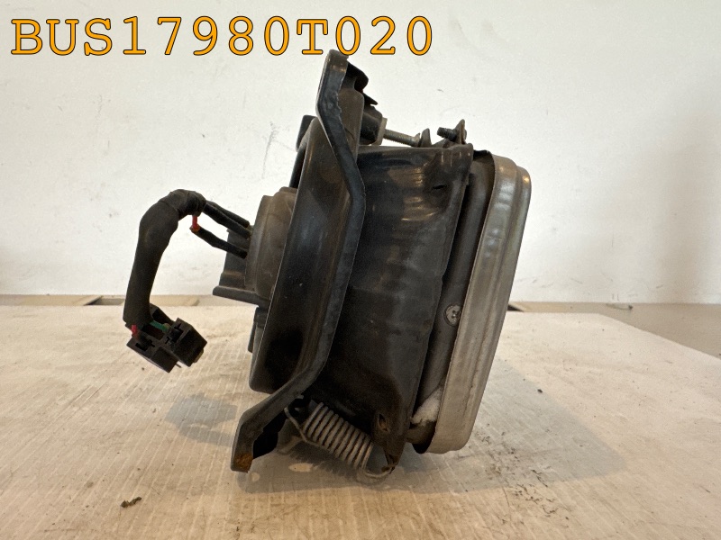 BUS17980T020
