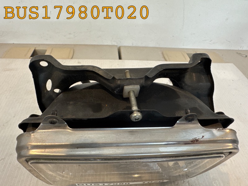 BUS17980T020