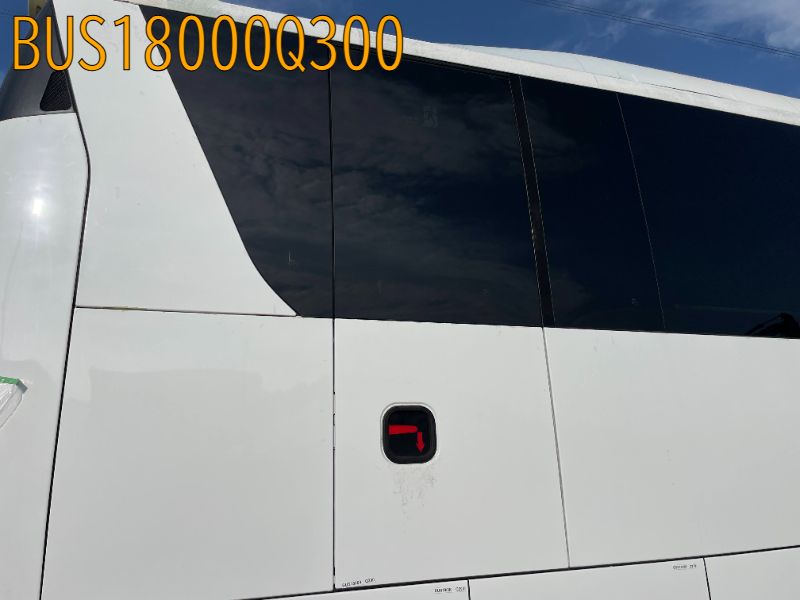 BUS18000Q300