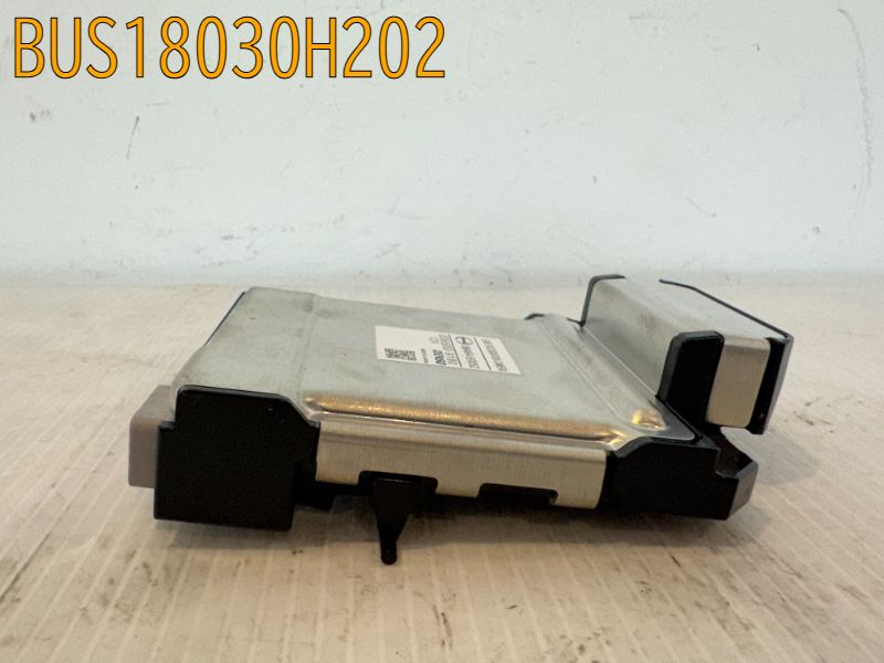 BUS18030H202