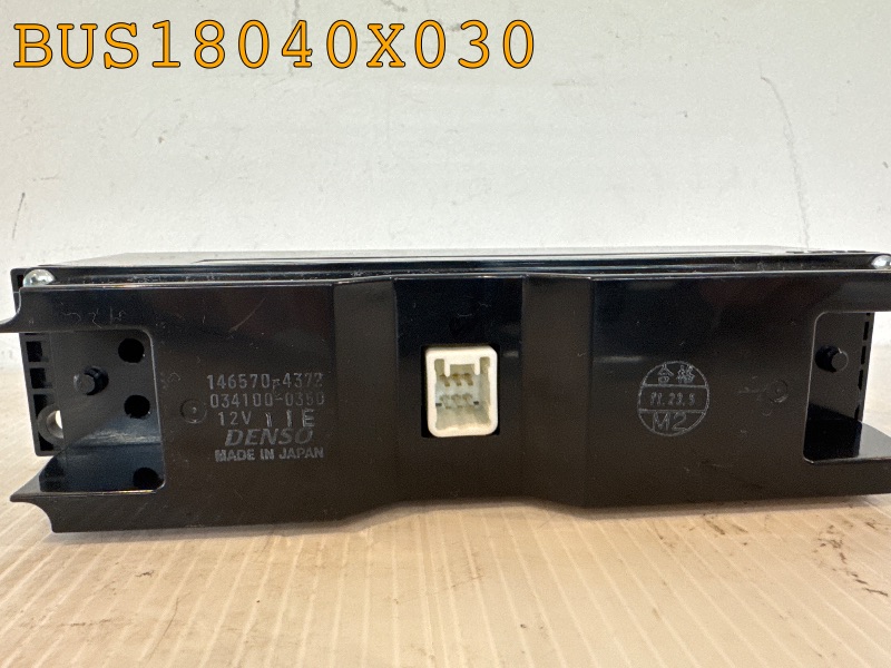 BUS18040X030