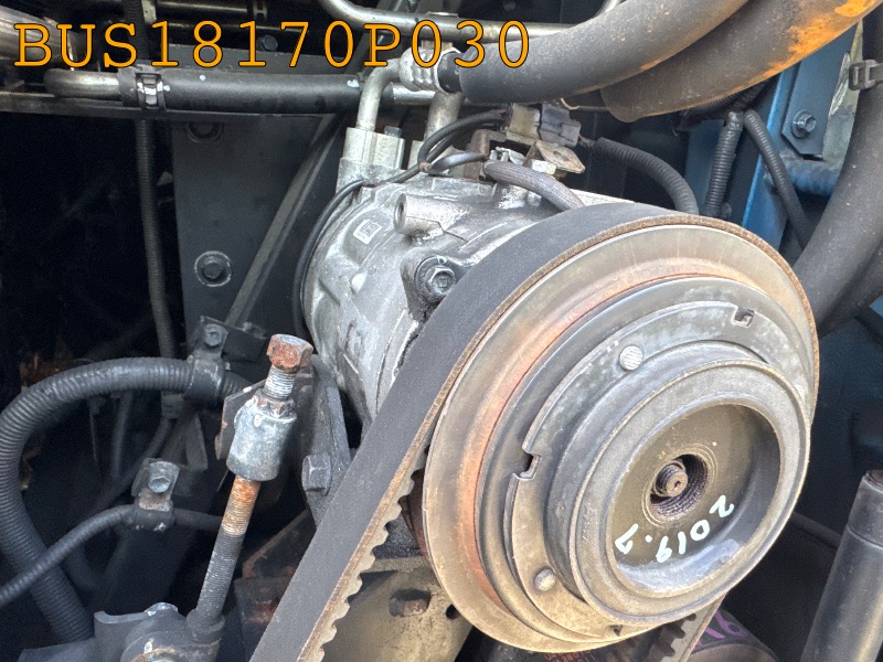 コンプレッサー（エアコン）