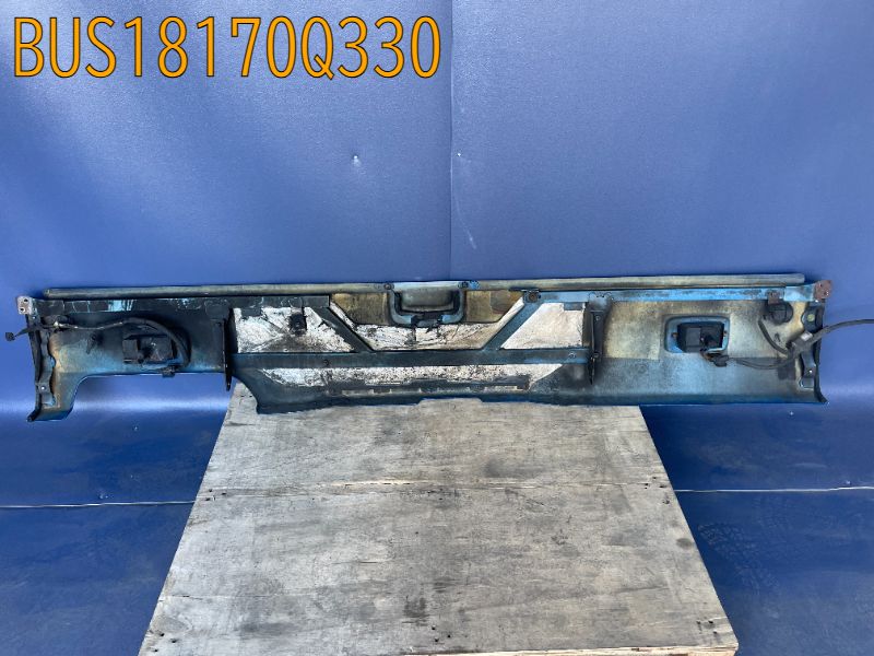 BUS18170Q330