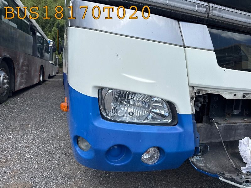 ヘッドライト右