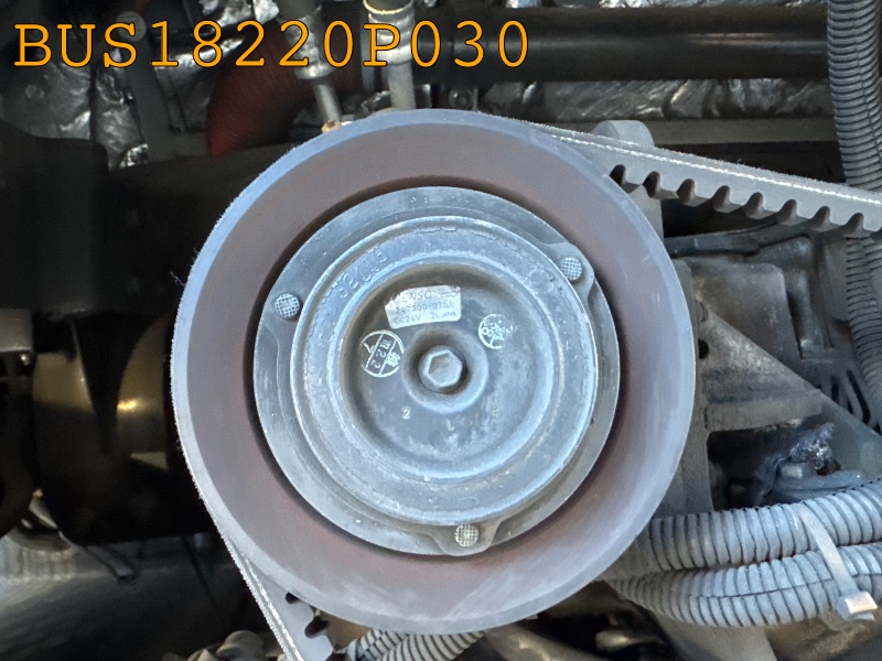 コンプレッサー（エアコン）