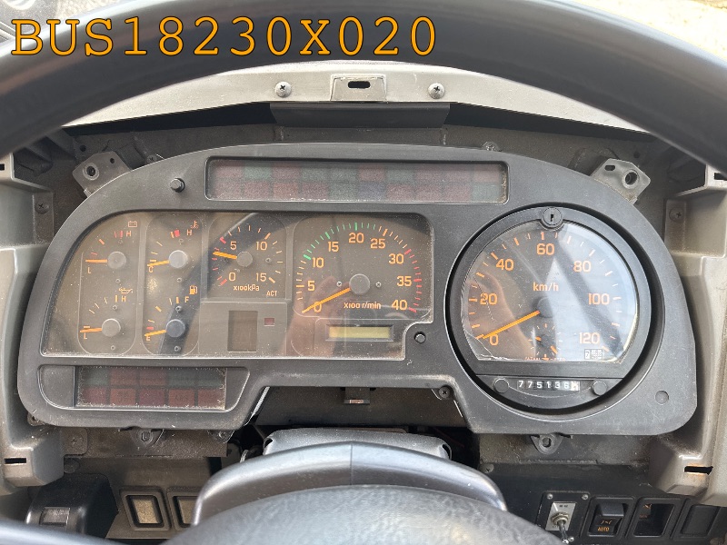 メーターパネル