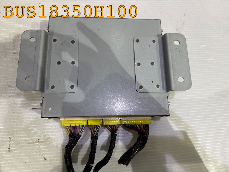 BUS18350H100