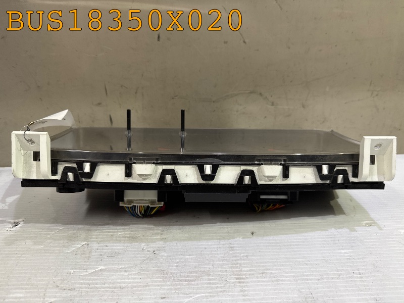 BUS18350X020