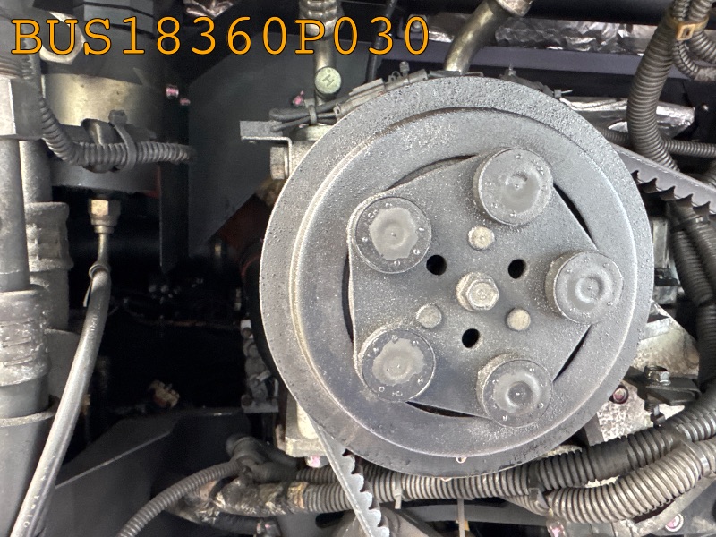 コンプレッサー（エアコン）