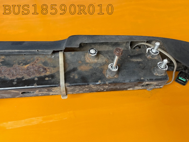 BUS18590R010