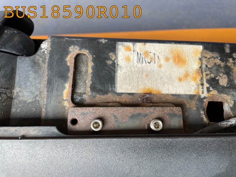 BUS18590R010