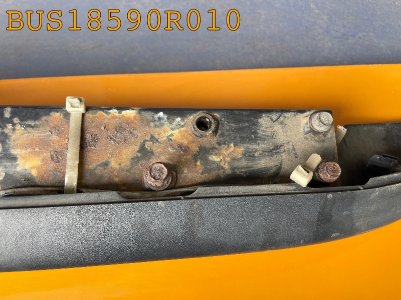 BUS18590R010