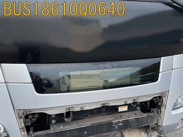 BUS18610Q640
