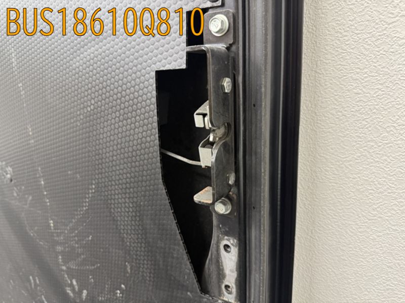 BUS18610Q810