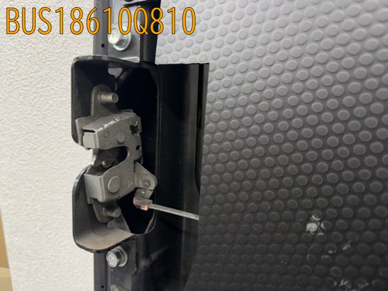 BUS18610Q810