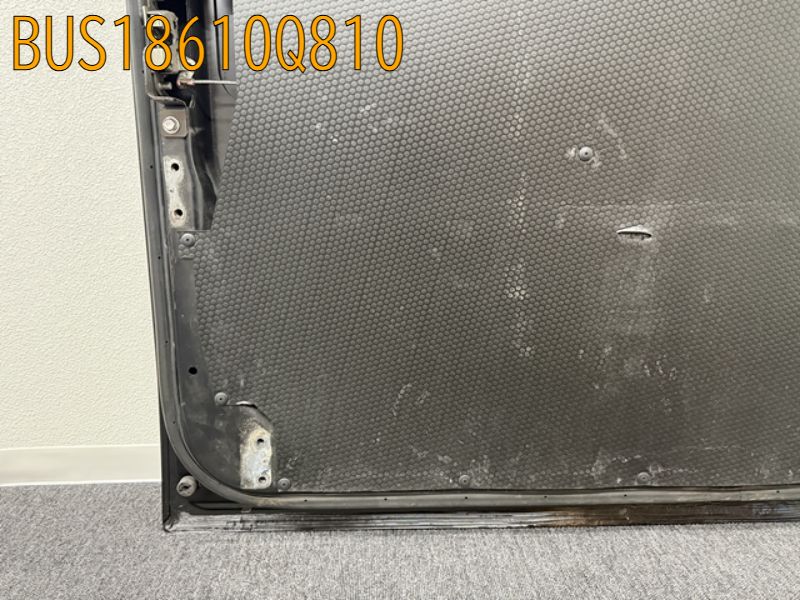 BUS18610Q810
