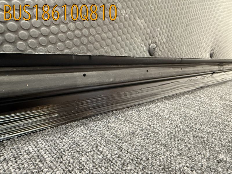 BUS18610Q810