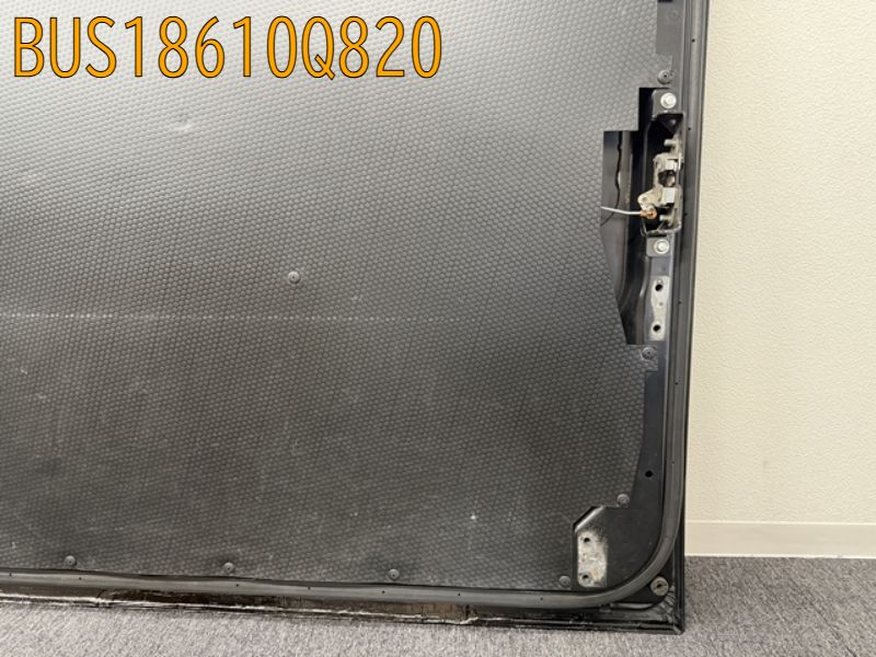 BUS18610Q820