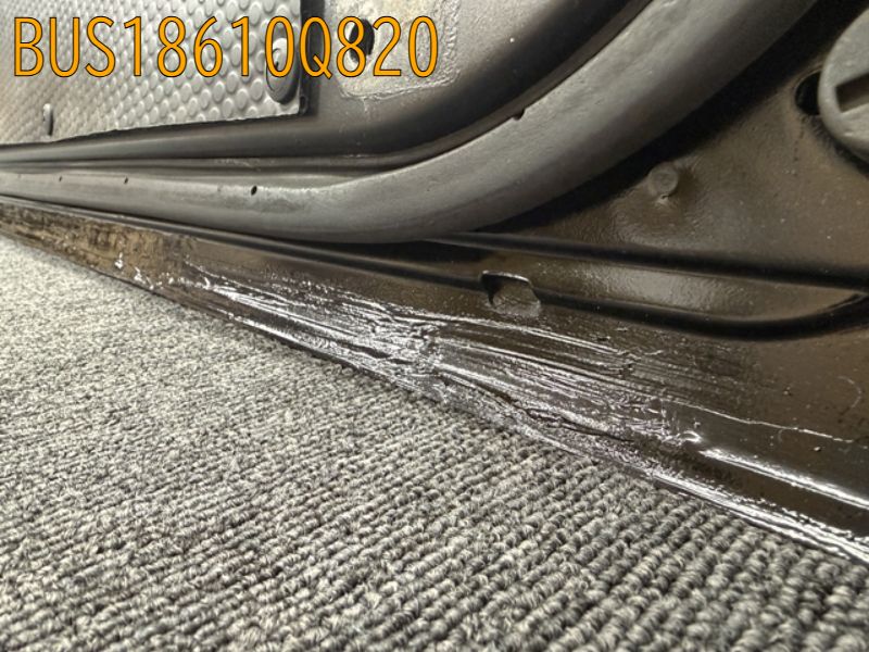 BUS18610Q820