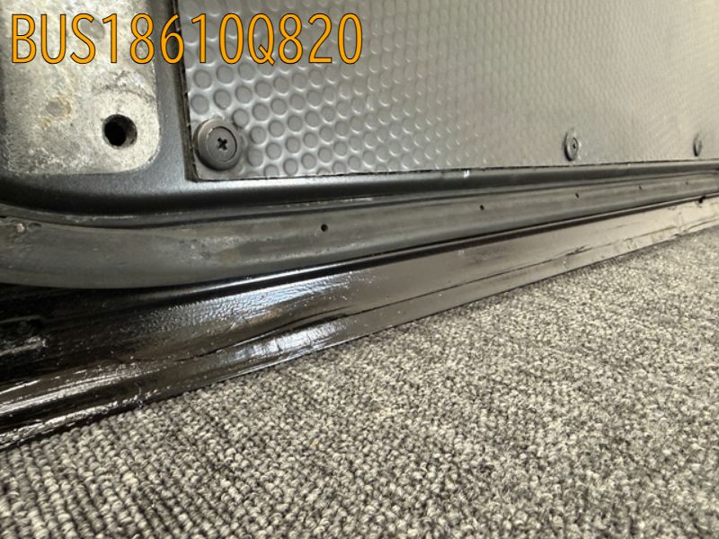 BUS18610Q820