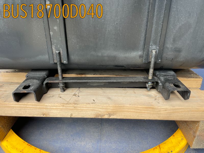 BUS18700D040