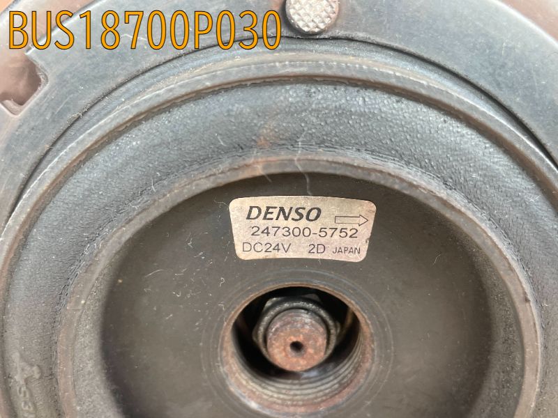 コンプレッサー（エアコン）