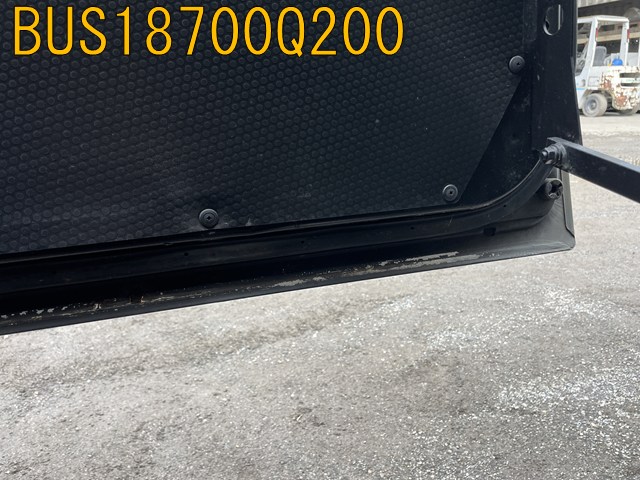 BUS18700Q200