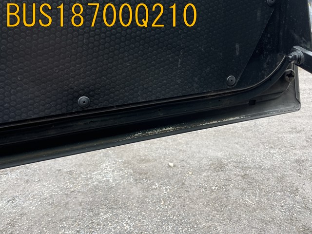 BUS18700Q210