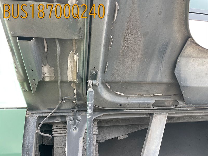 BUS18700Q240