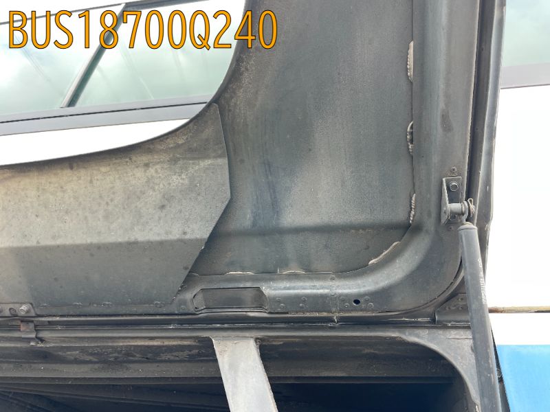 BUS18700Q240