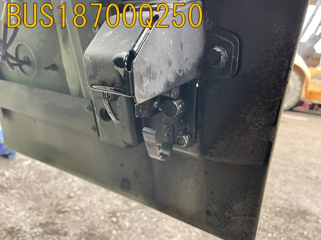 BUS18700Q250