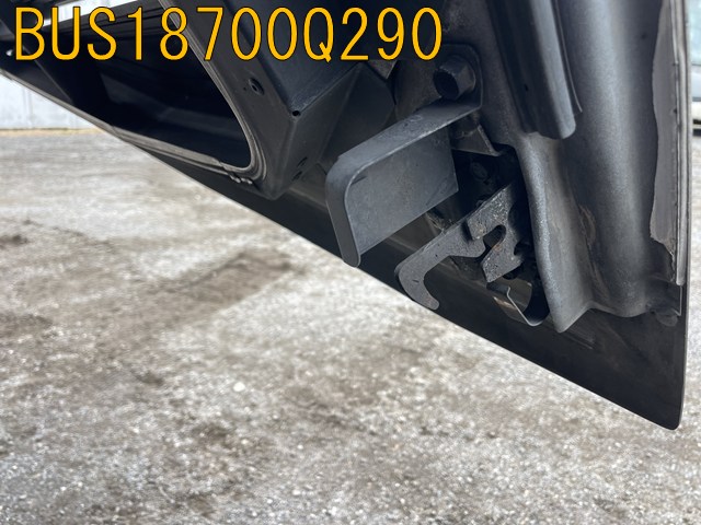 BUS18700Q290