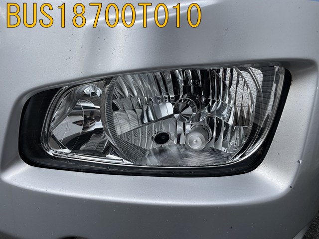 ヘッドライト左