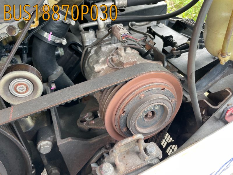 コンプレッサー（エアコン）