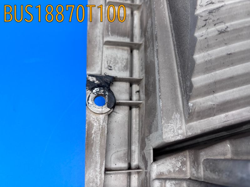 BUS18870T100