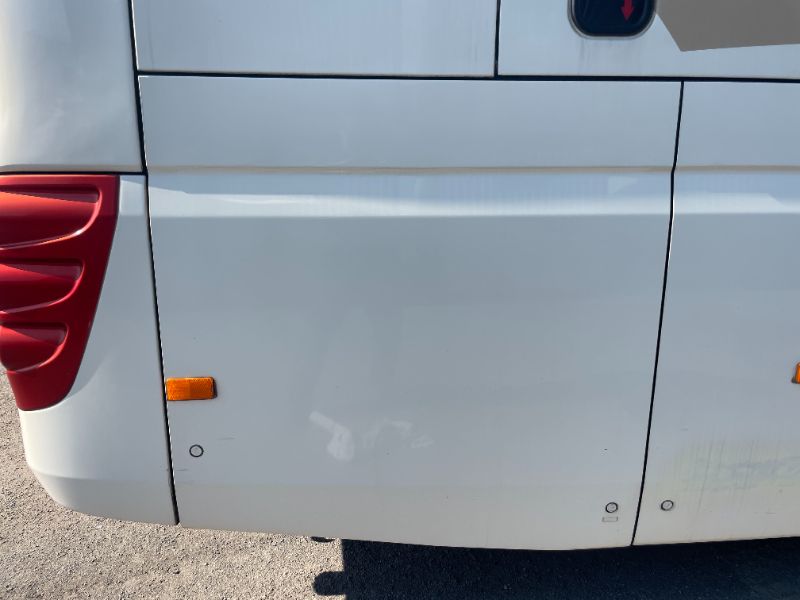 エンジンサイドパネル右