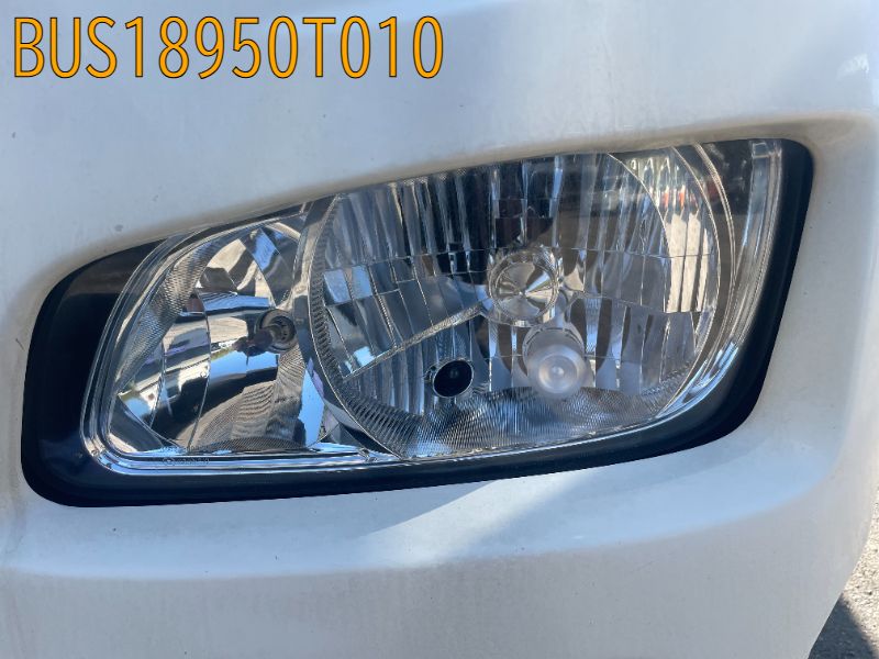 ヘッドライト左