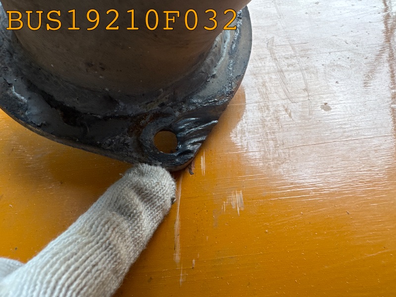 BUS19210F032