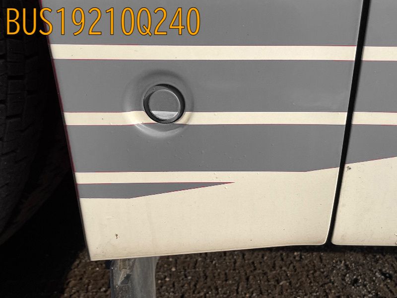 BUS19210Q240